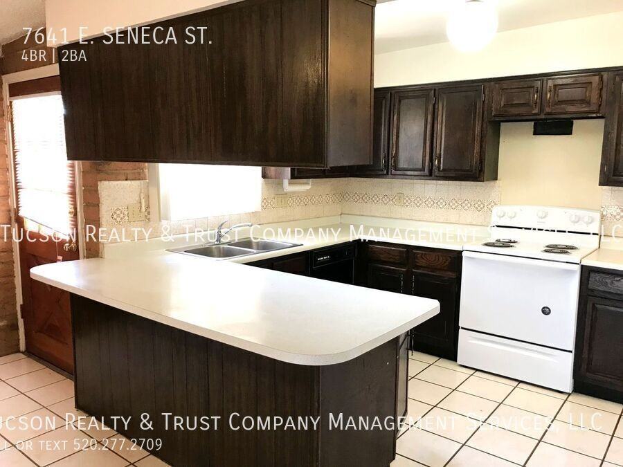 7641 East Seneca Street - Photo 7 of 19