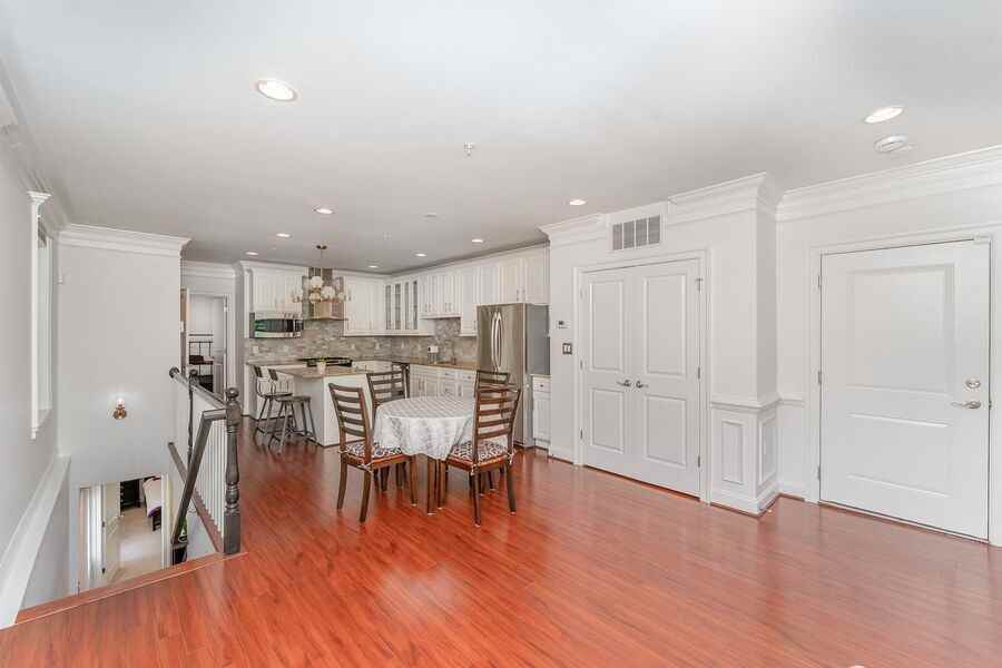 5231 Connecticut Ave Nw #102 - Photo 4 of 29