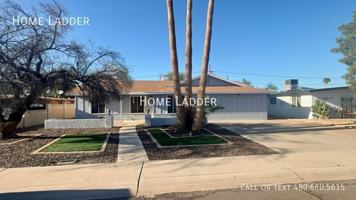 featured image of 1128 E Broadmor Dr