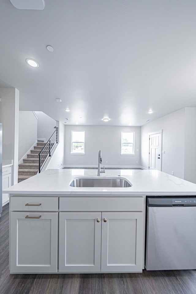 2962 Huntshire Avenue Mid 3 #2962 - Photo 6 of 31