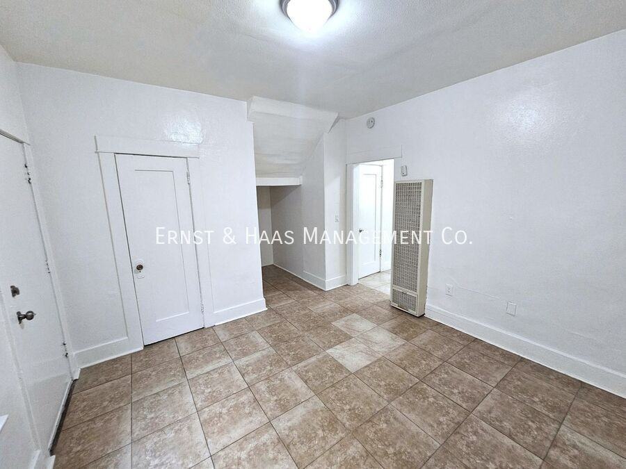 1436 Walnut Ave #07 - Photo 3 of 5