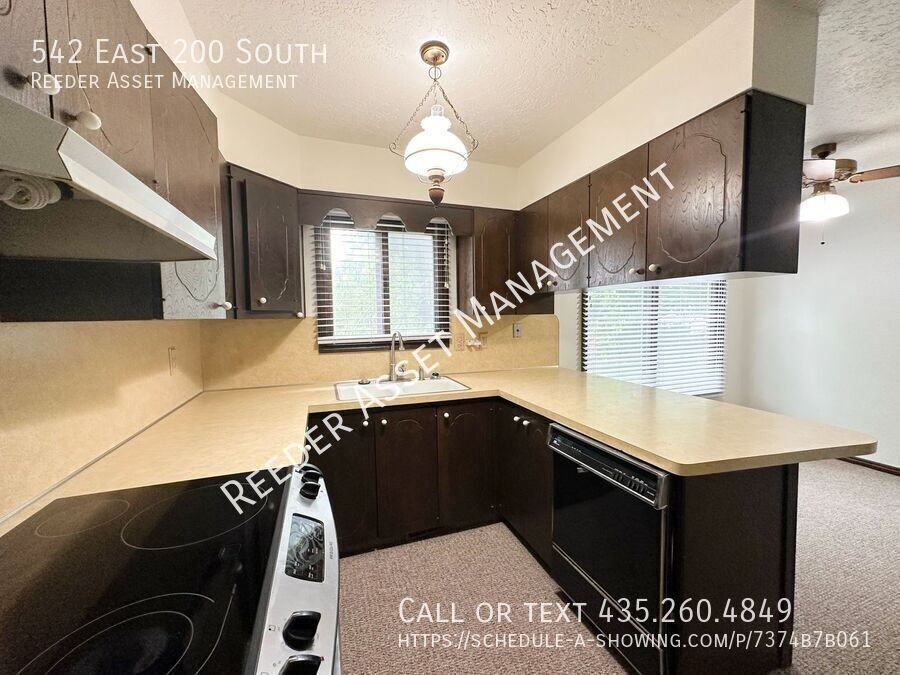 542 E 200 S - Photo 7 of 21