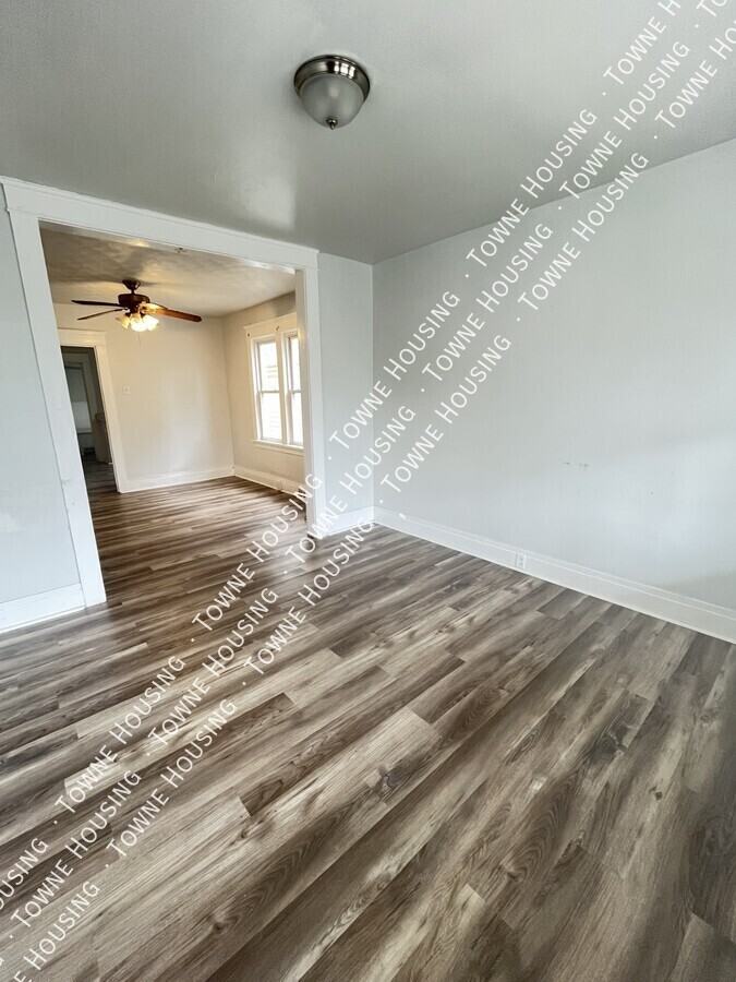 2099 Niagara St #1 - Photo 2 of 12