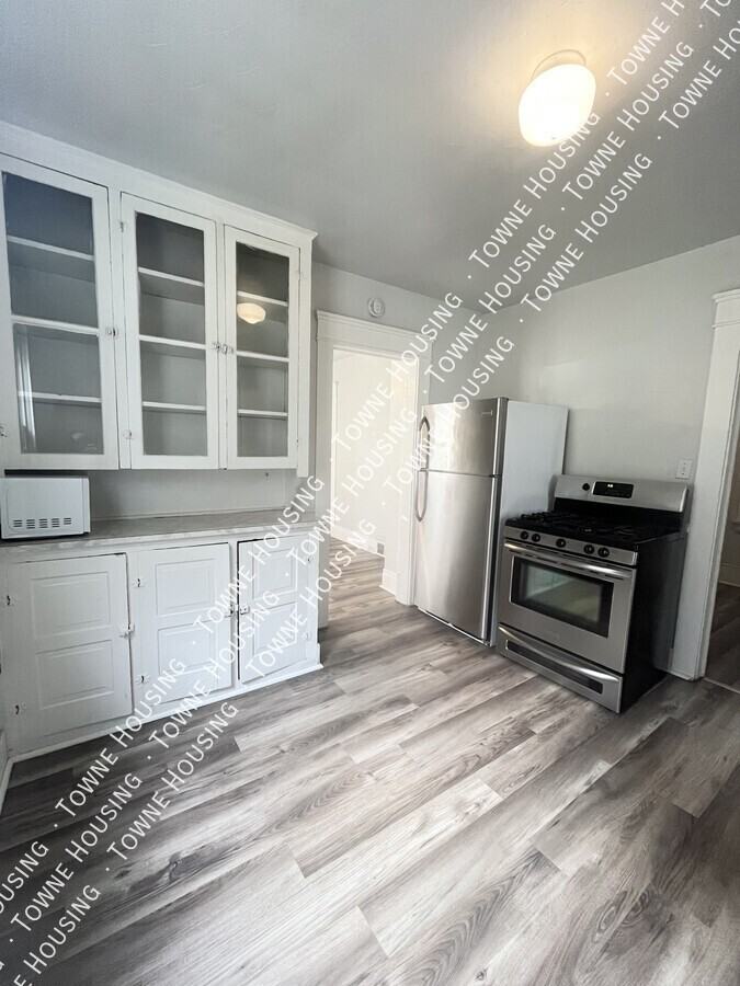 2099 Niagara St #1 - Photo 6 of 12