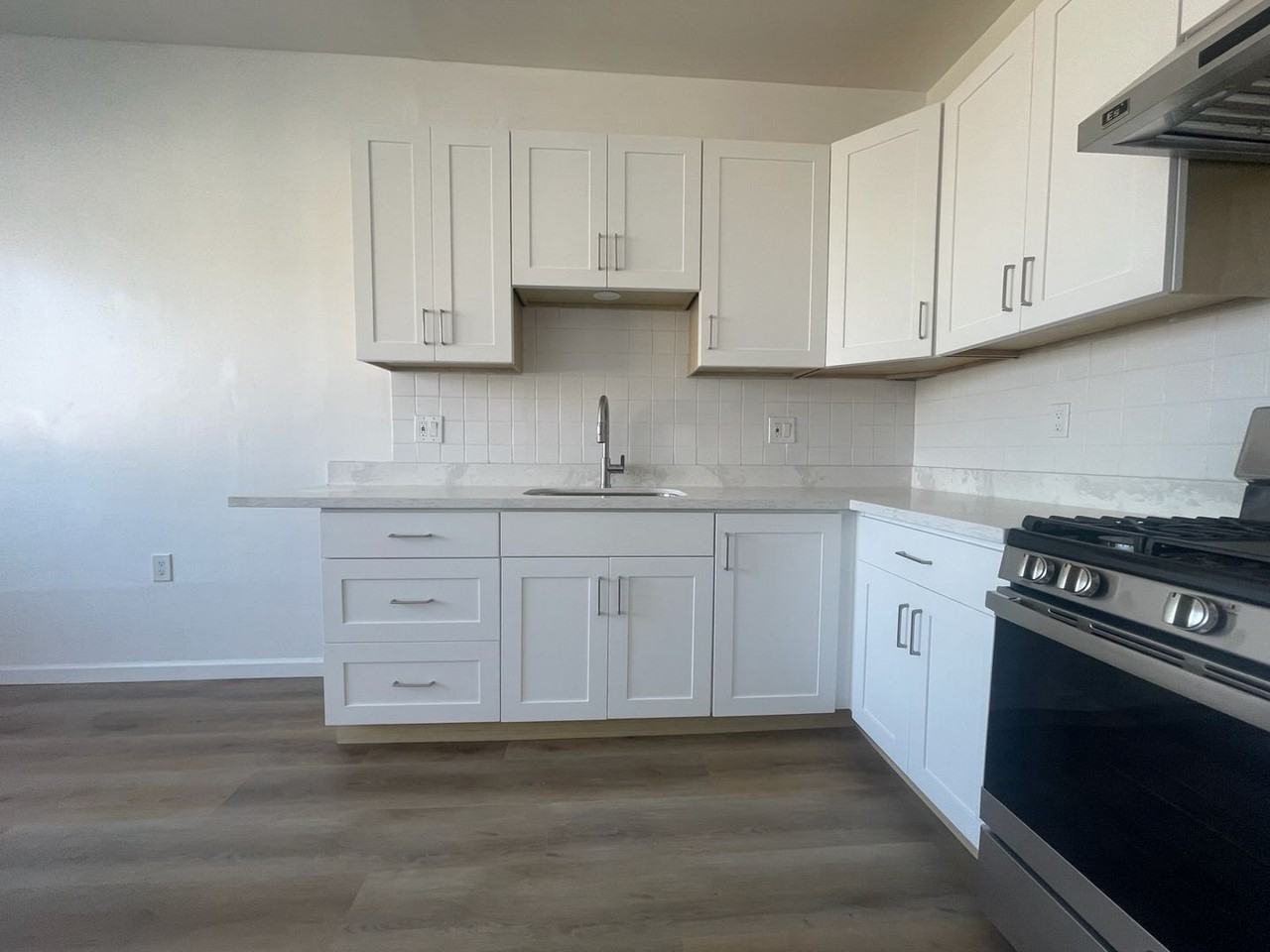 1062 Washington Street - Photo 3 of 16