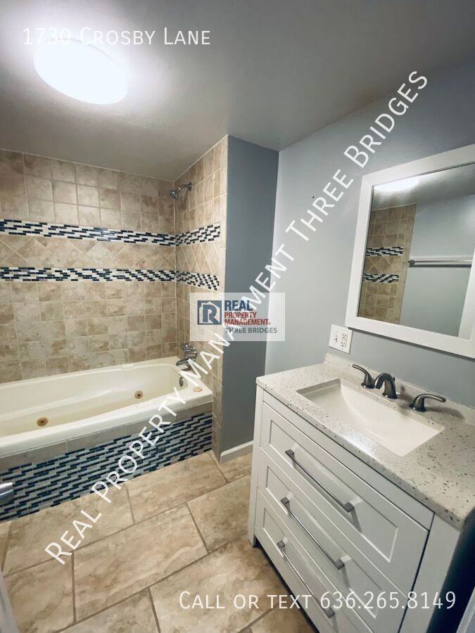 1730 Crosby Lane - Photo 5 of 16