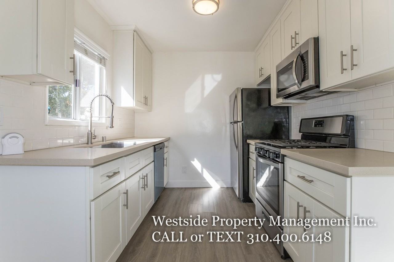 1317 18th Street #A - Photo 4 of 21