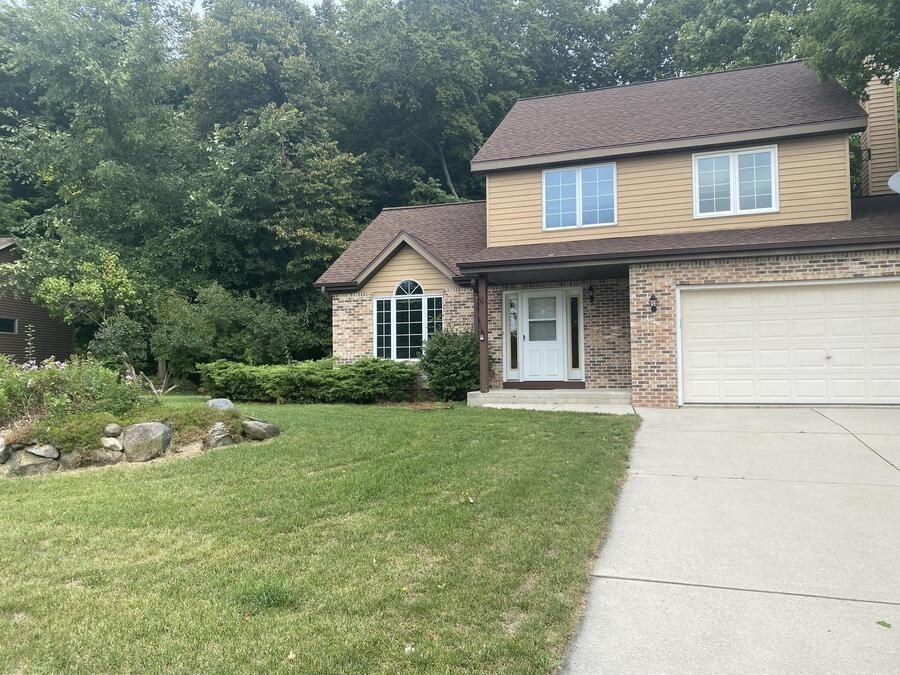 636 West Briarknoll Court - Photo 2 of 28