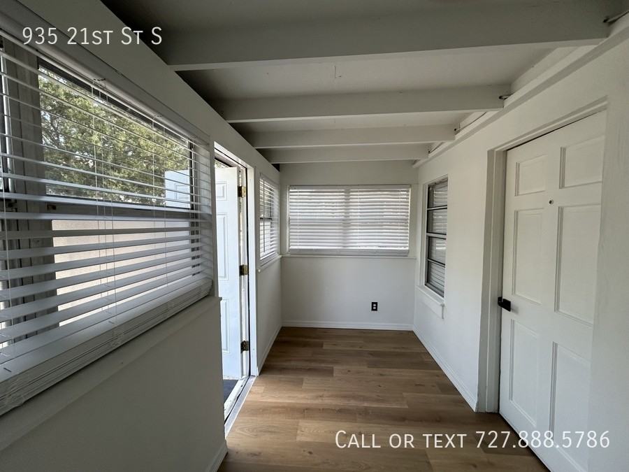 935 21st Street South - Photo 3 of 27