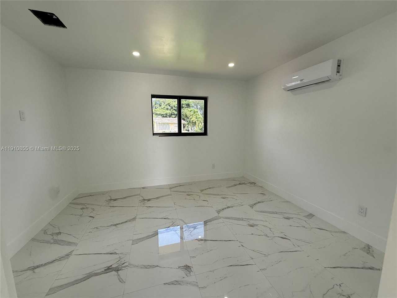 9824 Sw 26th Ter #9824-1 - Photo 2 of 34