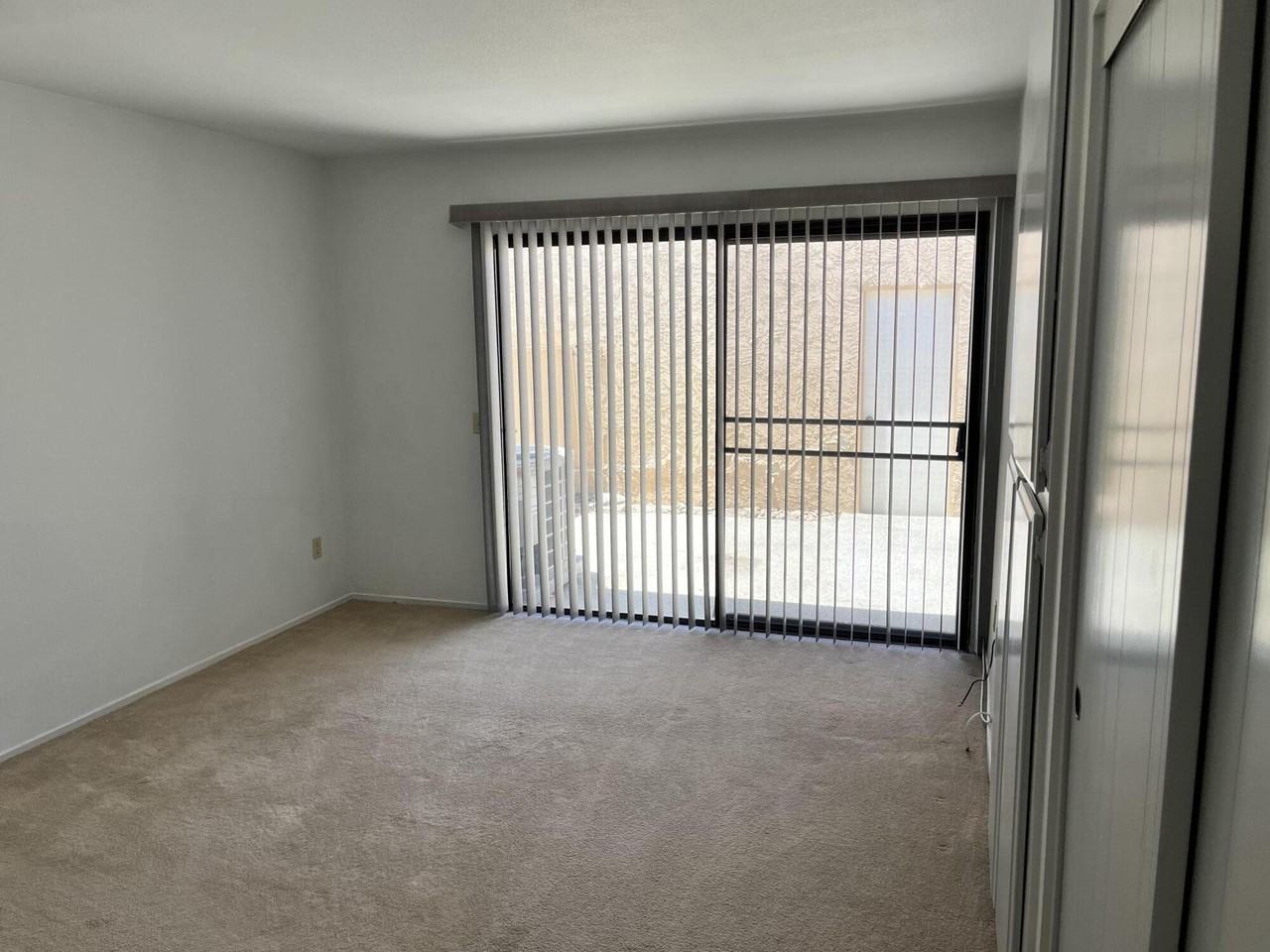 47974 Oasis Court #47974 - Photo 7 of 28