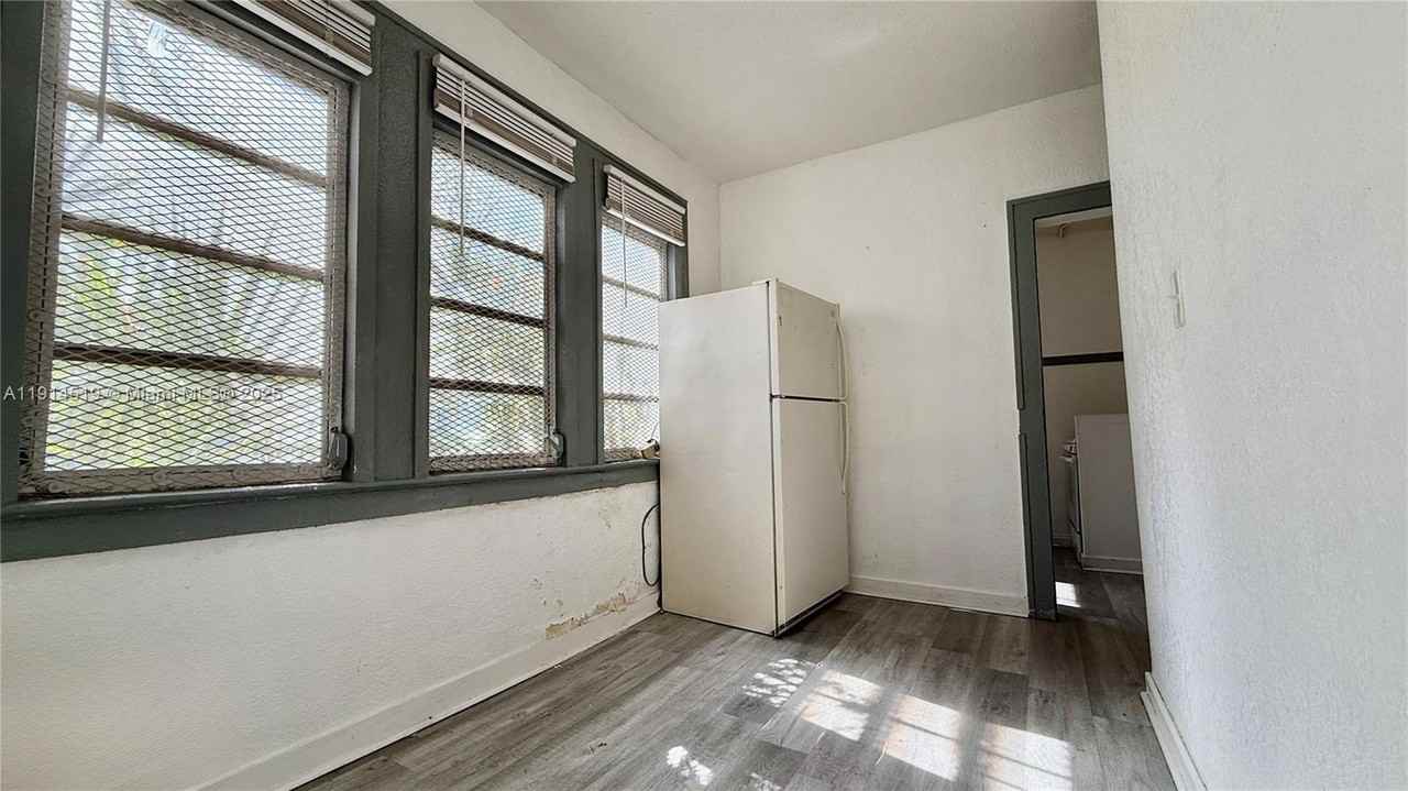 444 Sw 10th Ave #444-444 - Photo 3 of 17