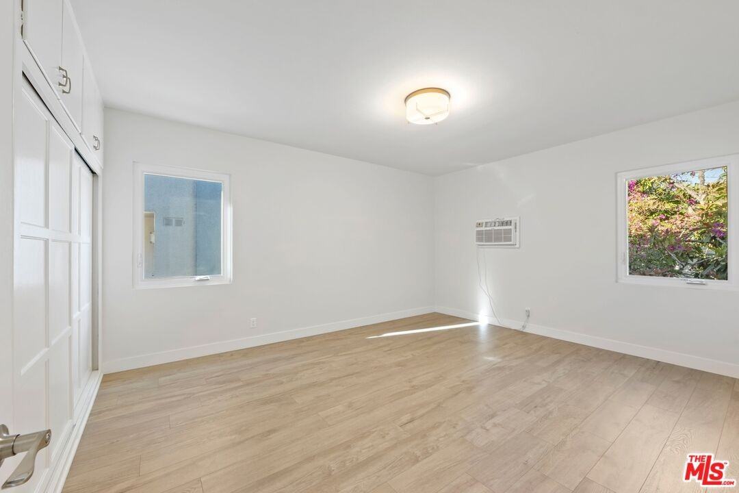 1248 North Crescent Heights Boulevard