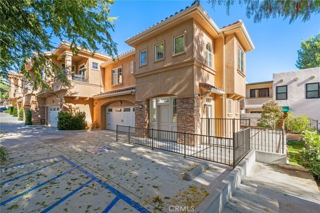 5310 Colodny Dr #5310-5 - Photo 6 of 40