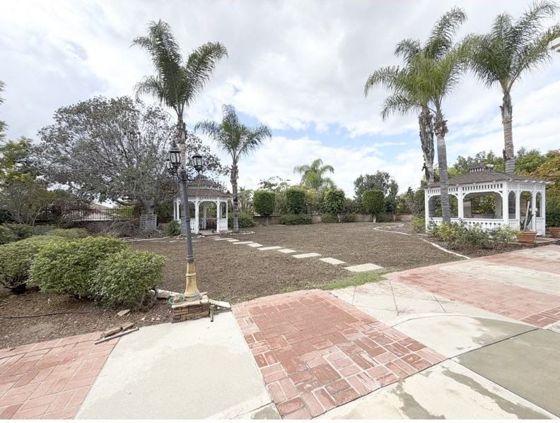 19852 East Round Hill Lane #19852 - Photo 2 of 50