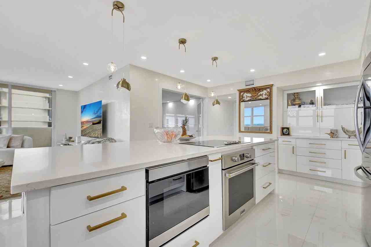 5440 N Ocean Dr #5440-1002 - Photo 6 of 50