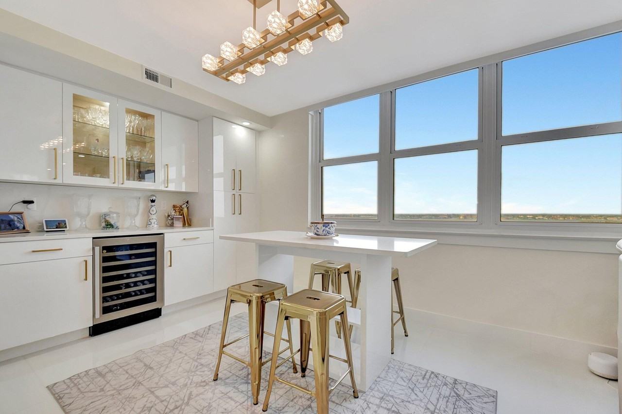 5440 N Ocean Dr #5440-1002 - Photo 7 of 50