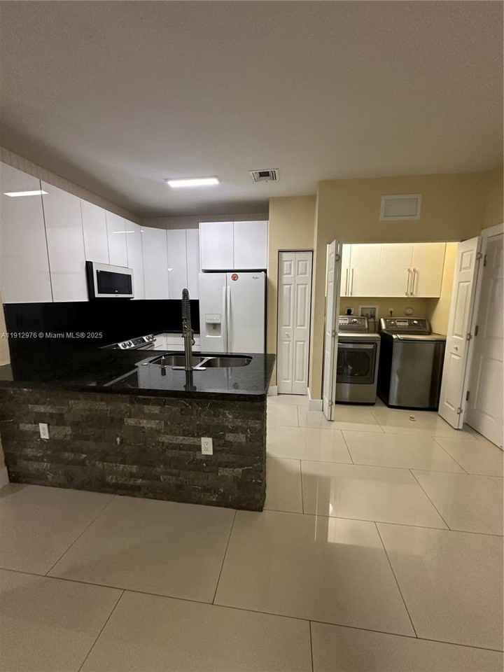 27326 Sw 142nd Ct #27326 - Photo 7 of 22