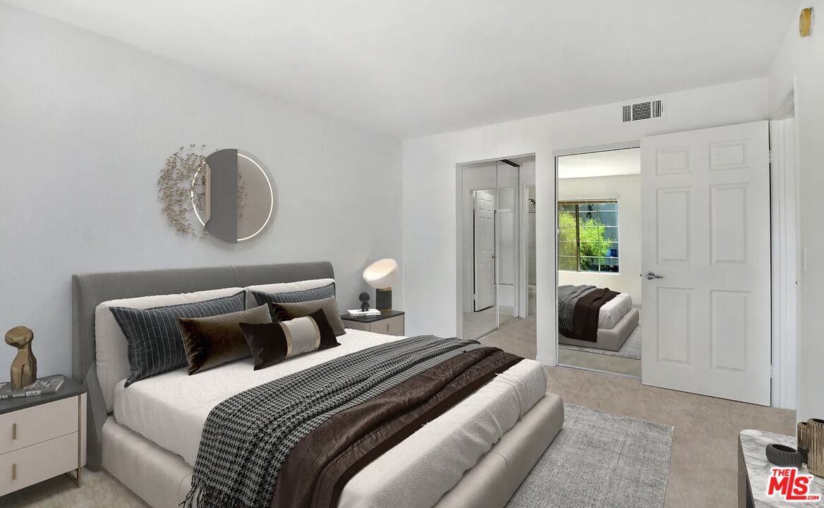 5545 Canoga Ave #5545-203 - Photo 4 of 12