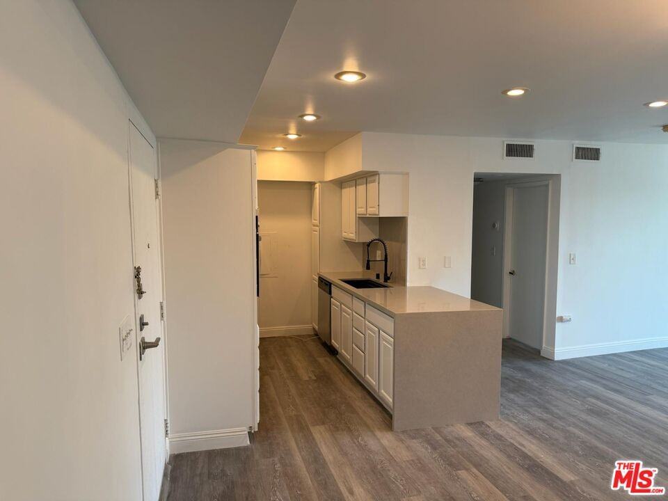 1351 North Crescent Heights Boulevard #1351-207 - Photo 3 of 26