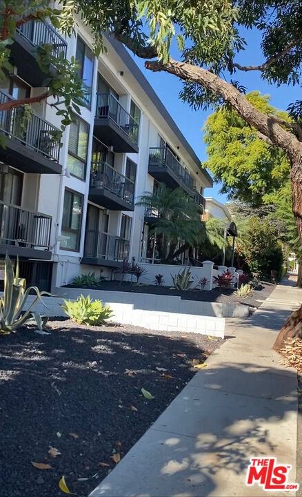 1351 North Crescent Heights Boulevard #1351-207 - Photo 5 of 26