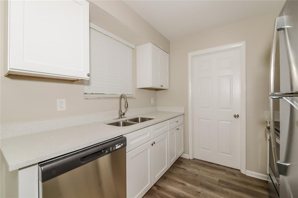 316 59th Avenue Terrace West #316 - Photo 2 of 16