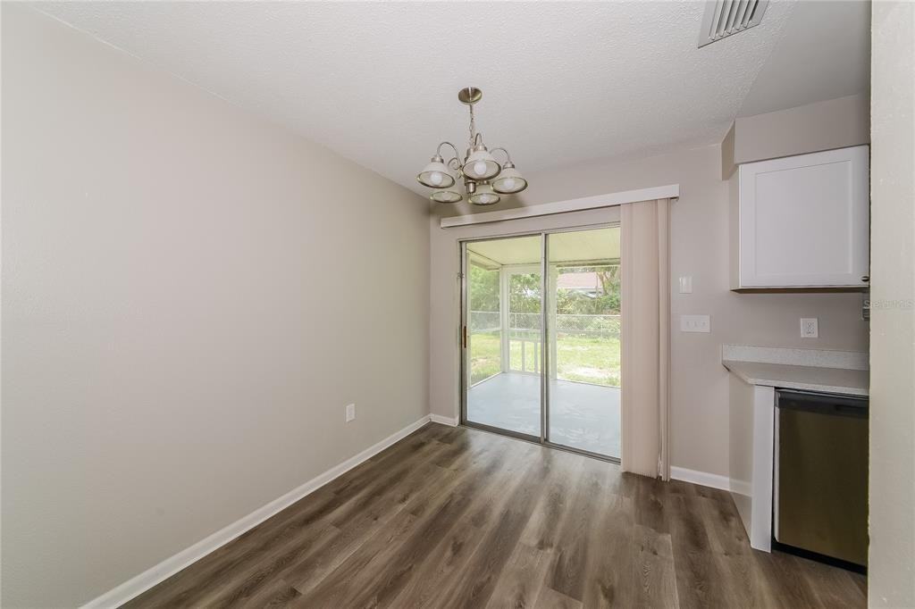 316 59th Avenue Terrace West #316 - Photo 5 of 16