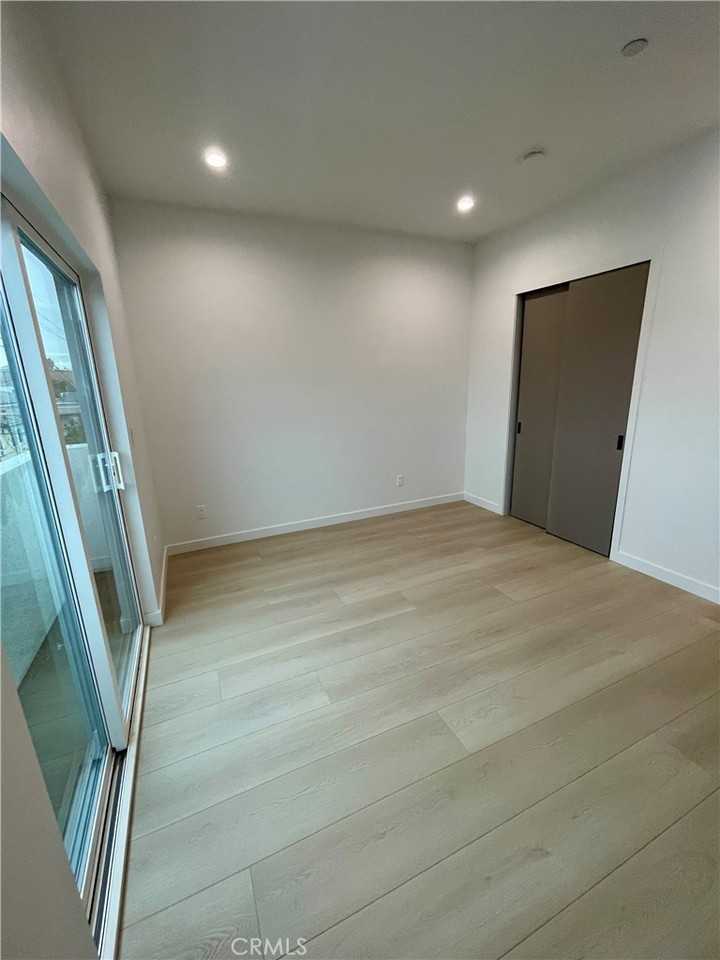 613 West 41st Street #613 - Photo 2 of 29