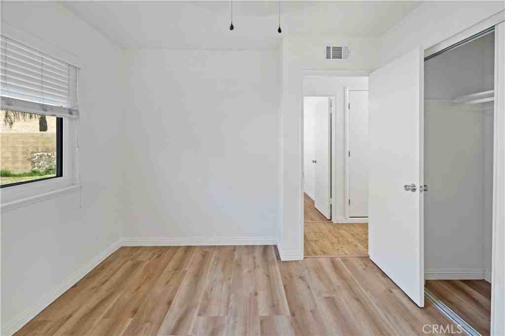 20471 Flintgate Drive #20471 - Photo 2 of 32