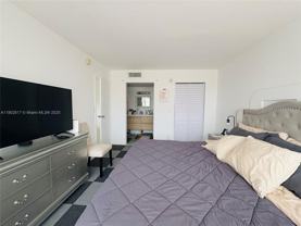 17021 N Bay Rd - Photo 1 of 1