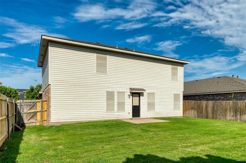 2517 Ash Drive #2517 - Photo 2 of 24