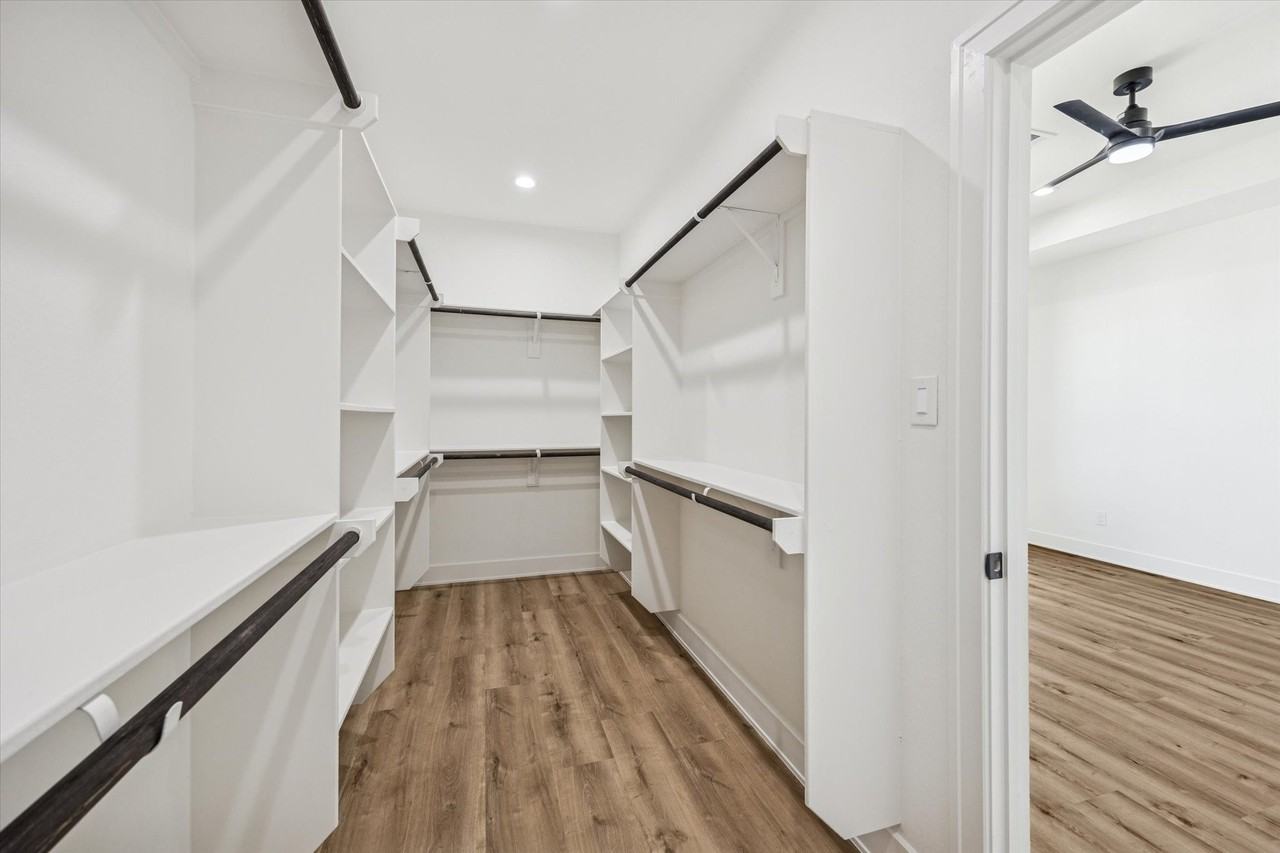 3719 Lydia Street #3719B - Photo 4 of 20