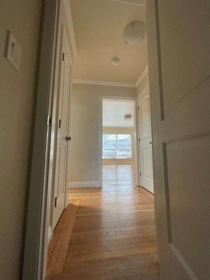 E Street #414 - Photo 4 of 9