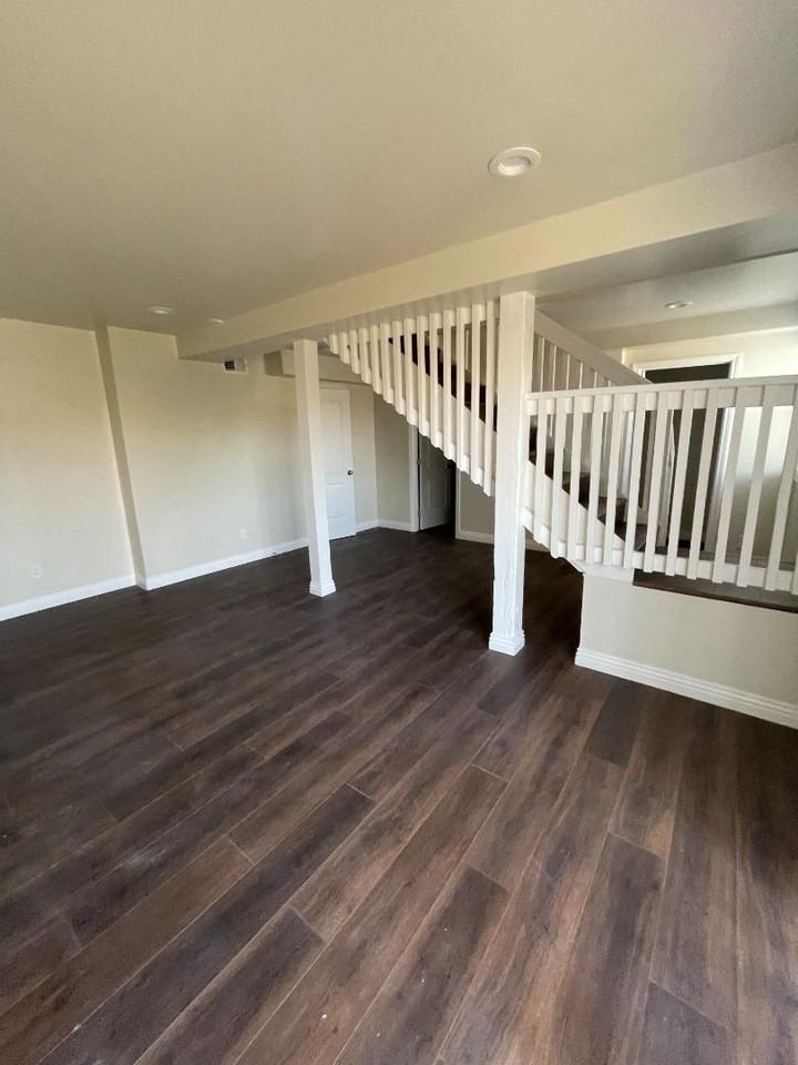 E Street #414 - Photo 7 of 9