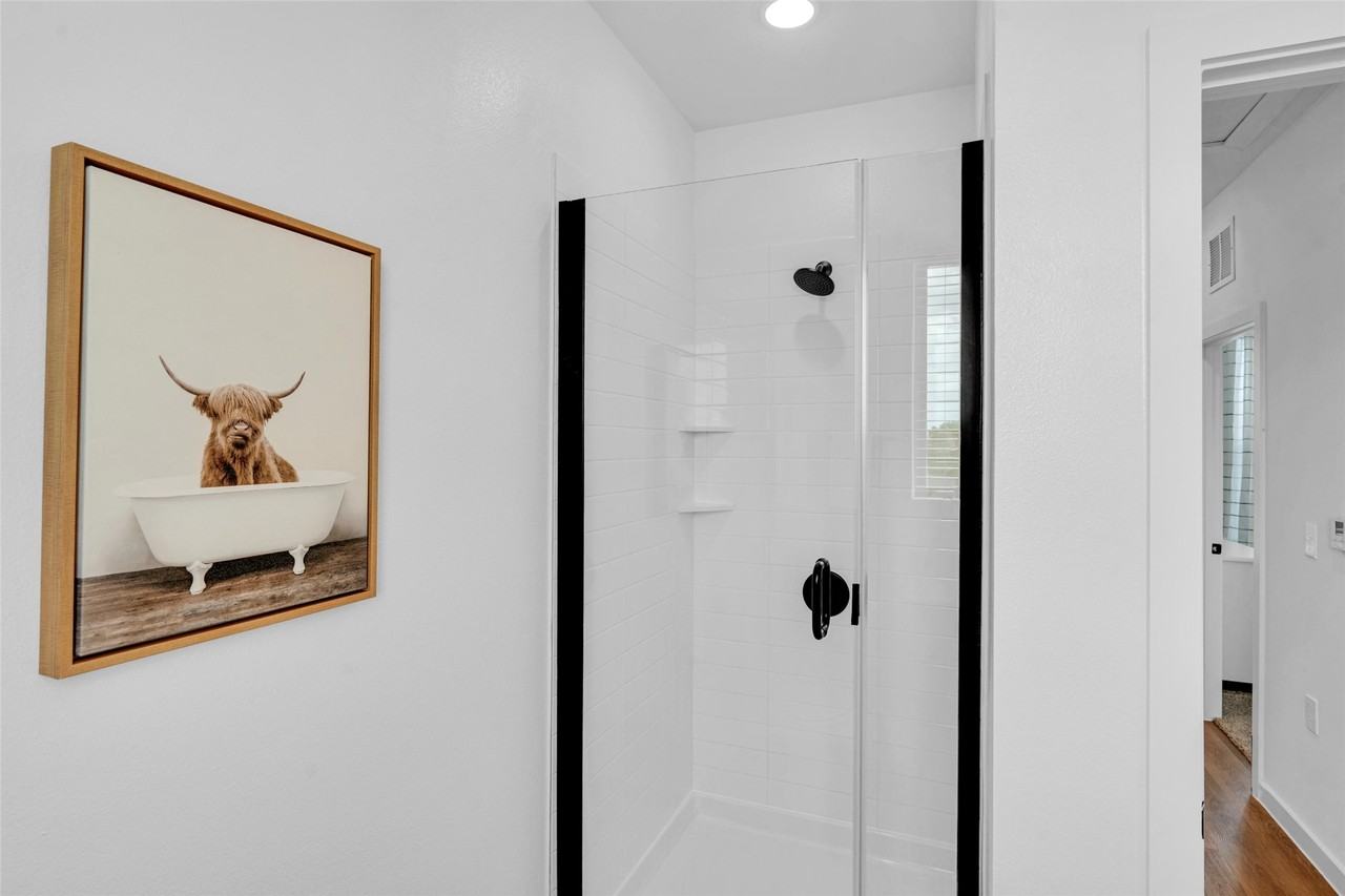 1872 Bernard Street #1872 - Photo 2 of 41