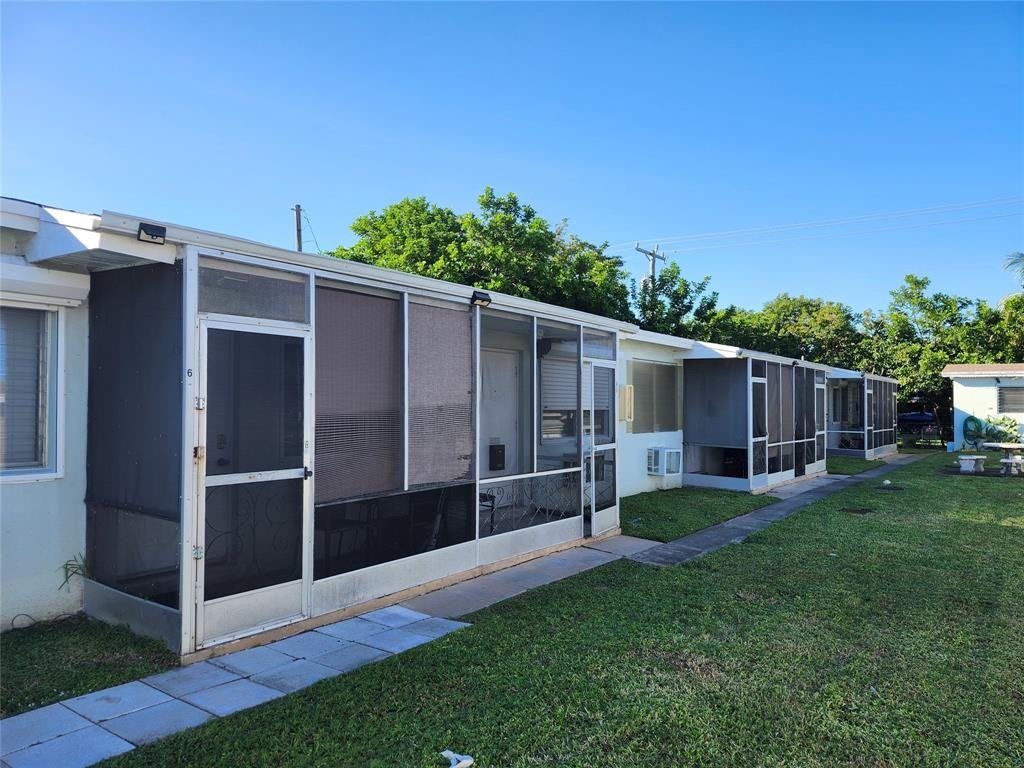 2213 Lincoln Street #2213-14 - Photo 3 of 9