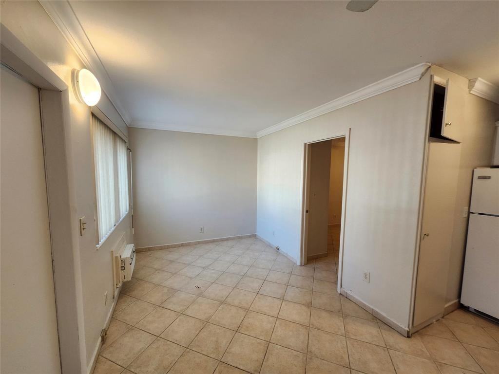 2213 Lincoln Street #2213-14 - Photo 5 of 9