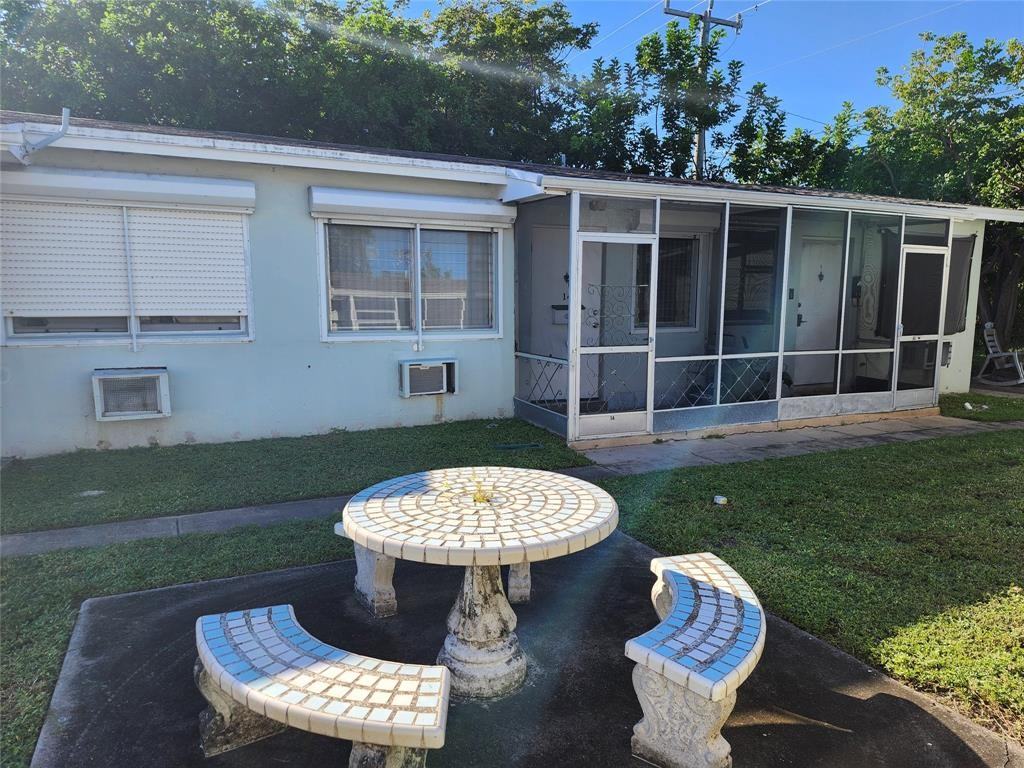 2213 Lincoln Street #2213-14 - Photo 7 of 9