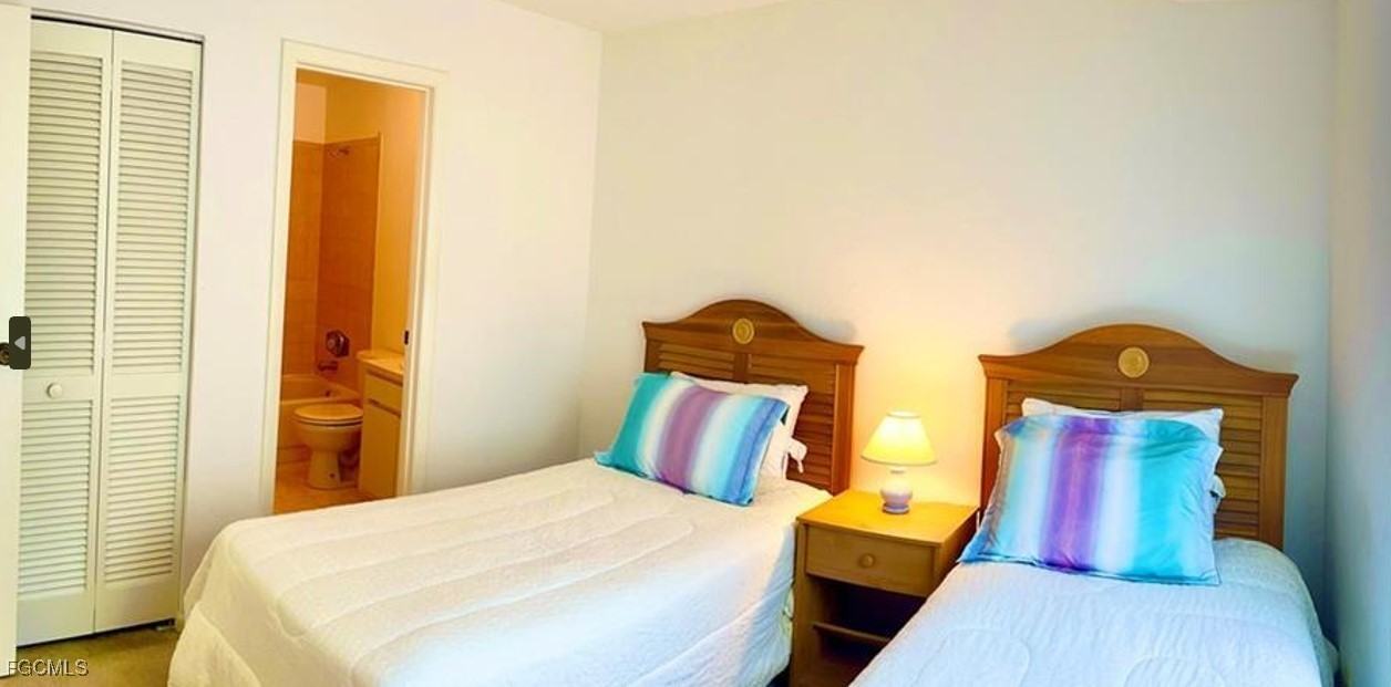 1005 Southwest 48th Terrace #1005-8 - Photo 7 of 39