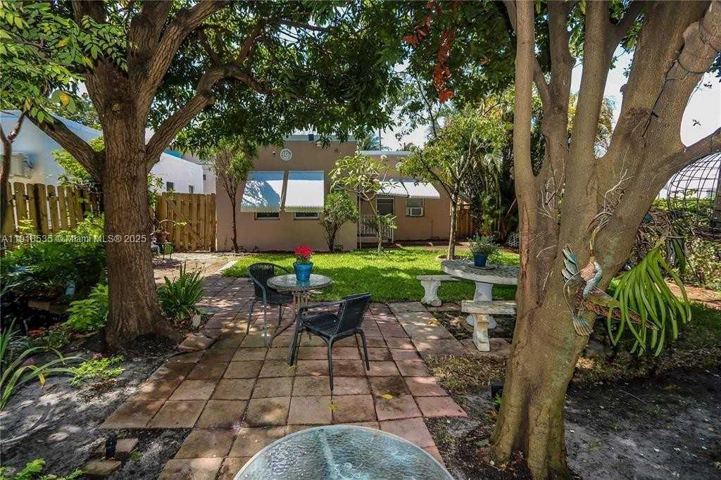 2020 Madison Street #2020-2 - Photo 3 of 10