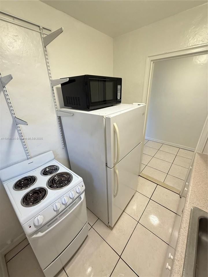 2020 Madison Street #2020-2 - Photo 4 of 10