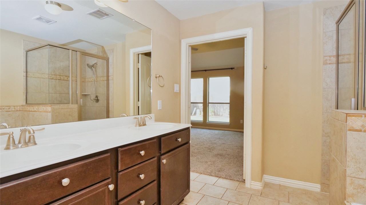 21914 Winsome Rose Court #21914 - Photo 2 of 21