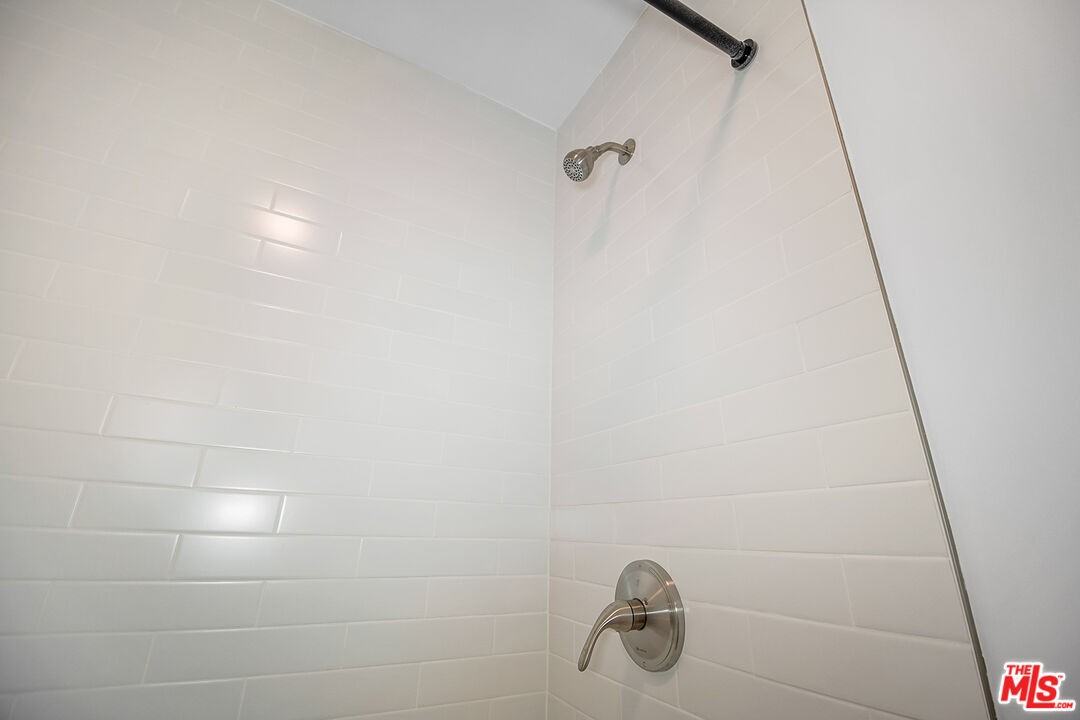 1217 9th St #1217-9 - Photo 6 of 14