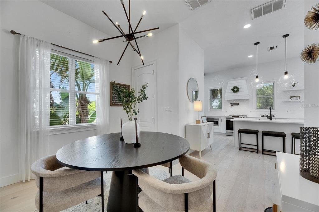 6512 Simone Shores Cir #6512 - Photo 3 of 50