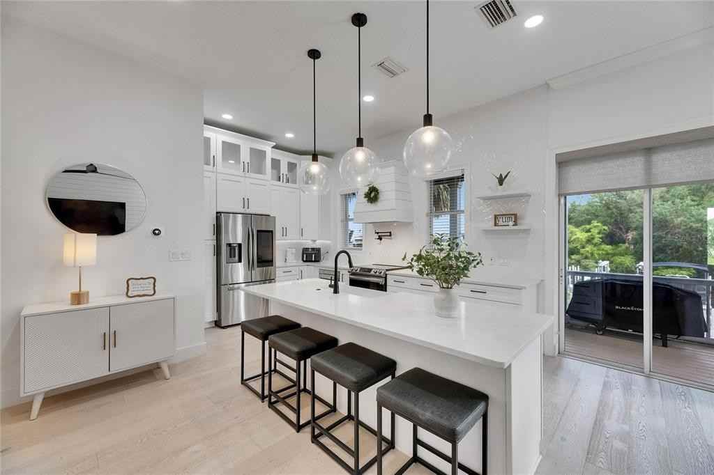 6512 Simone Shores Cir #6512 - Photo 7 of 50