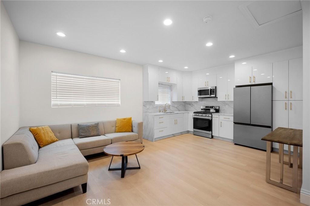 11040 Nassau Ave #11040 - Photo 4 of 13