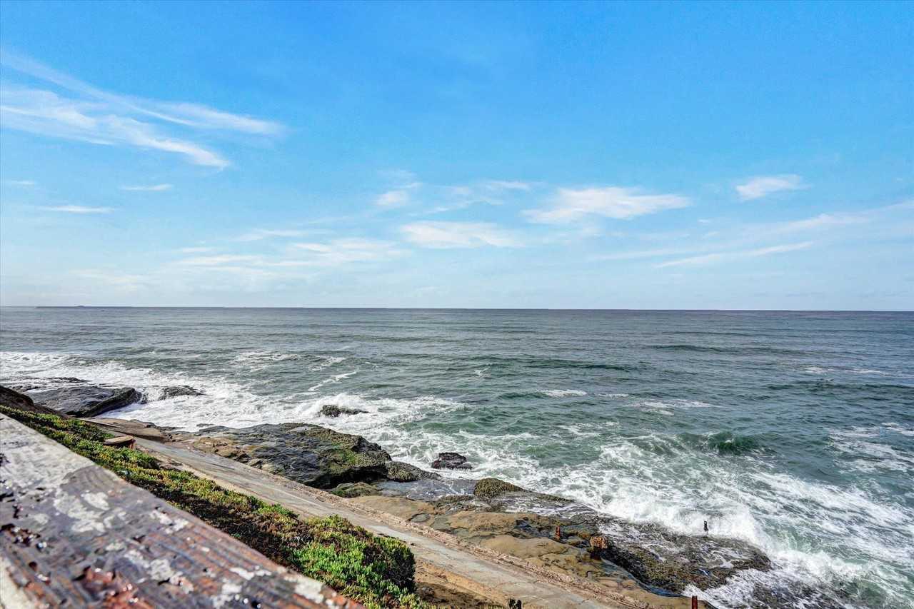 5080 Del Monte Avenue