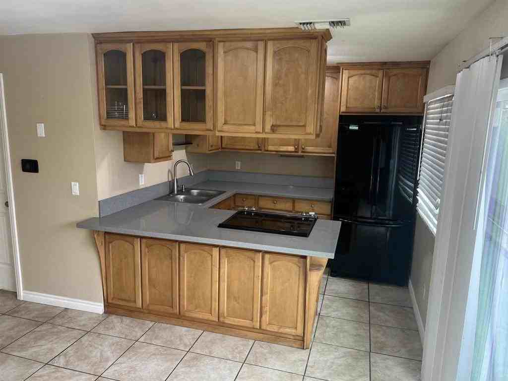 1070 5th Avenue #1070 - Photo 5 of 13