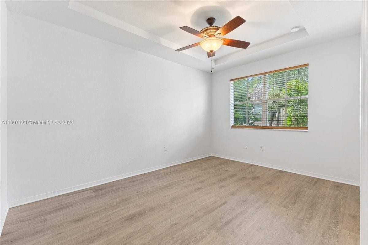 12482 Sw 122nd St #12482 - Photo 2 of 31