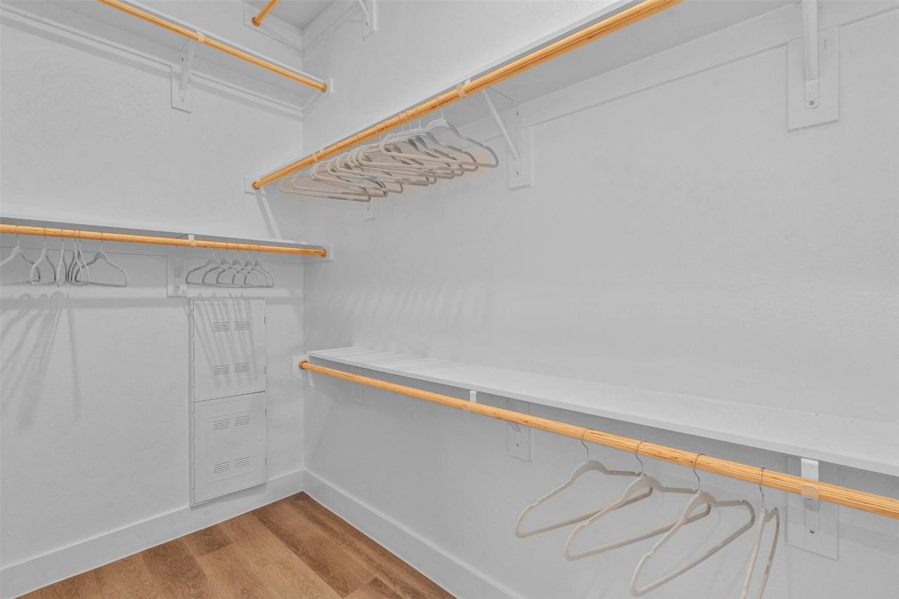 1305A Goalie Dr #1305 - Photo 6 of 41